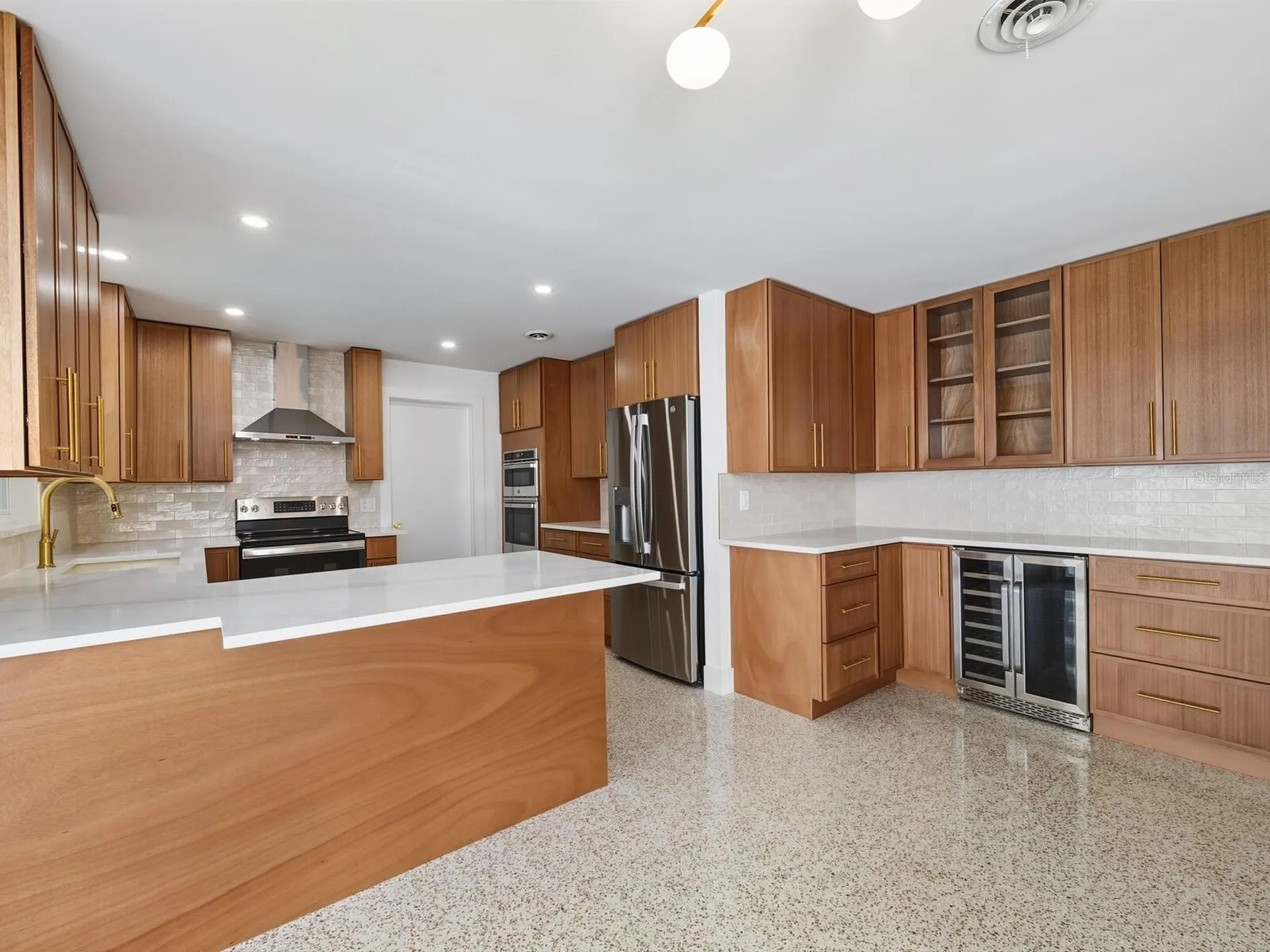 2551 Hibiscus Street Sarasota FL 34239