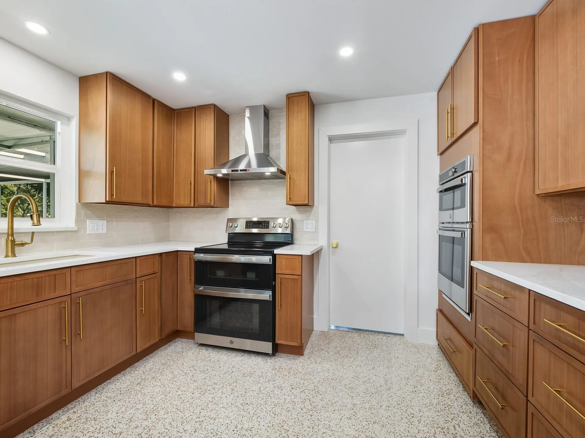 2551 Hibiscus Street Sarasota FL 34239