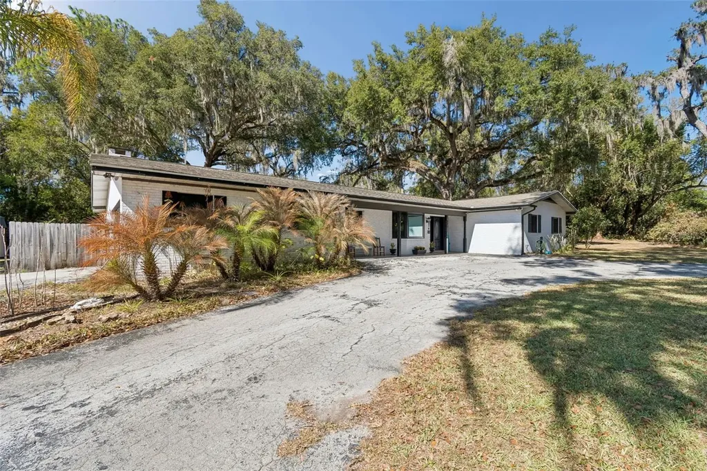 13550 11th Street Dade City FL 33525