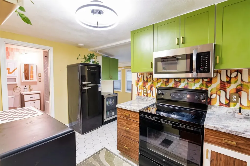 612 N Salisbury Avenue Deland FL 32720