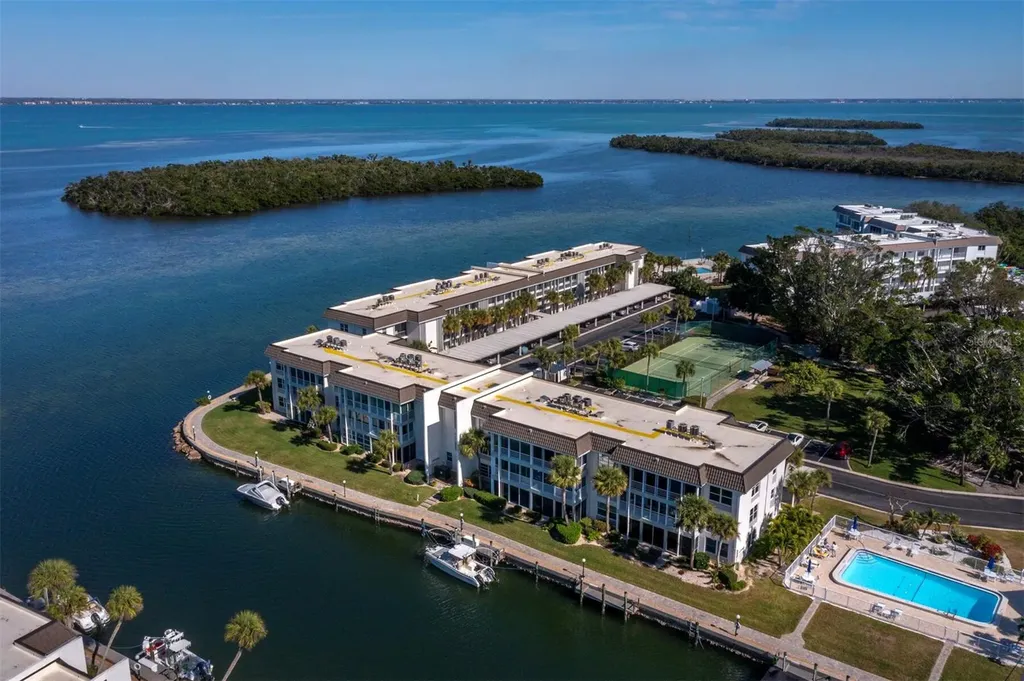 4320 Falmouth Drive Longboat Key FL 34228