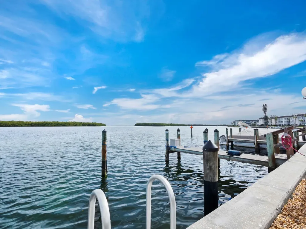 4320 Falmouth Drive Longboat Key FL 34228
