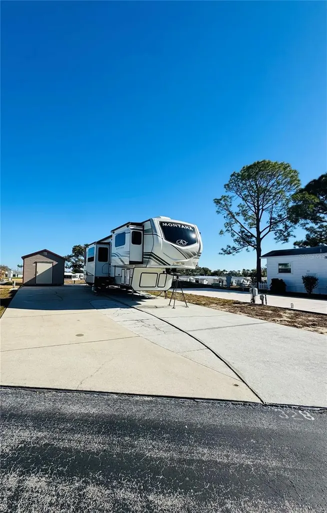 328 St George Drive Davenport FL 33837