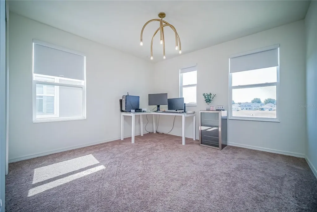 895 Overpool Avenue Davenport FL 33896