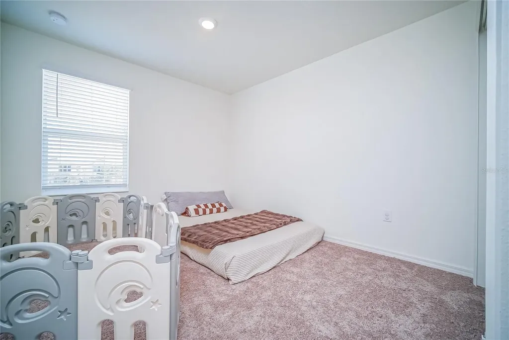 895 Overpool Avenue Davenport FL 33896