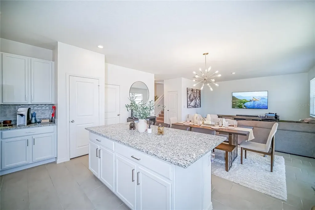 895 Overpool Avenue Davenport FL 33896