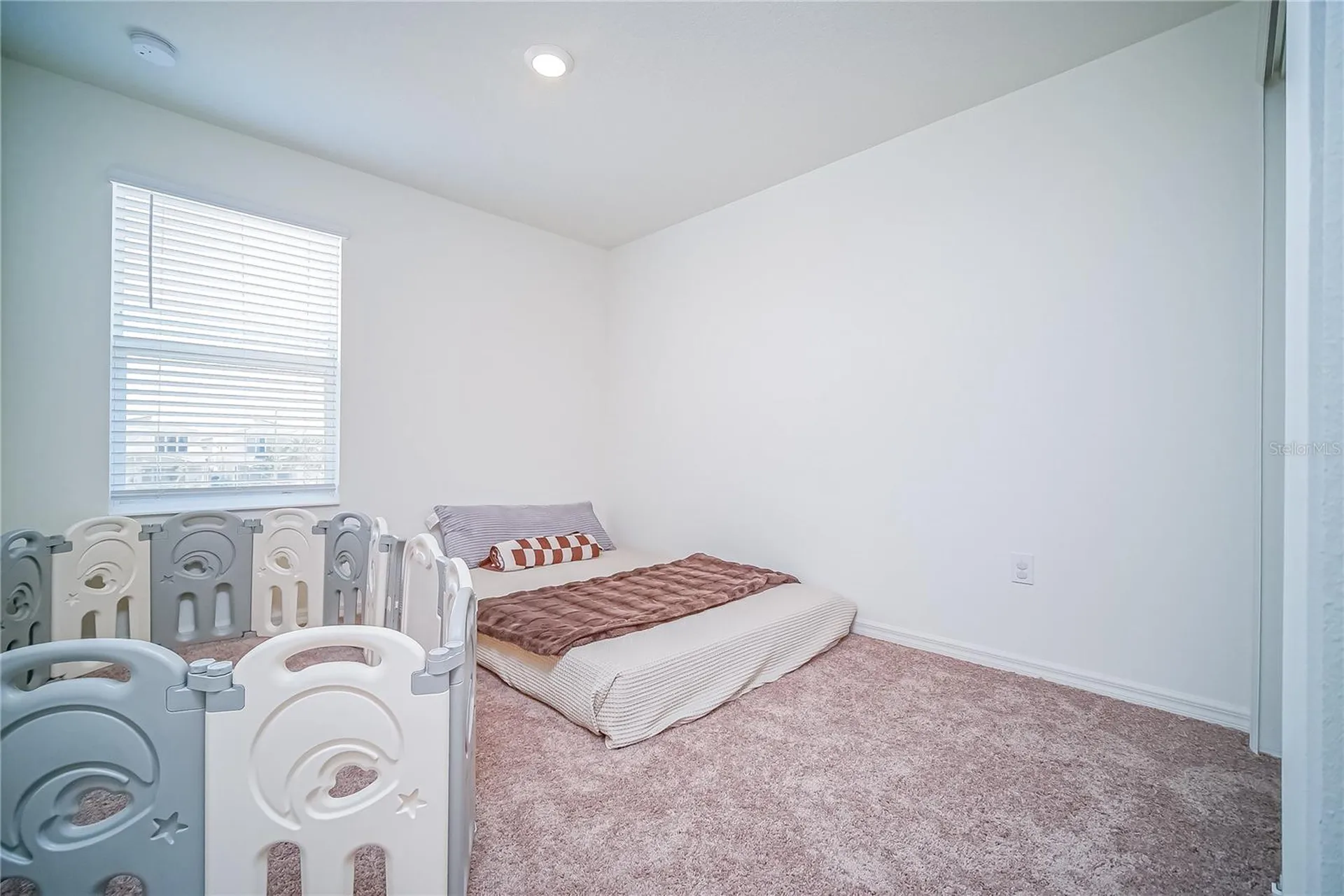 895 Overpool Avenue Davenport FL 33896