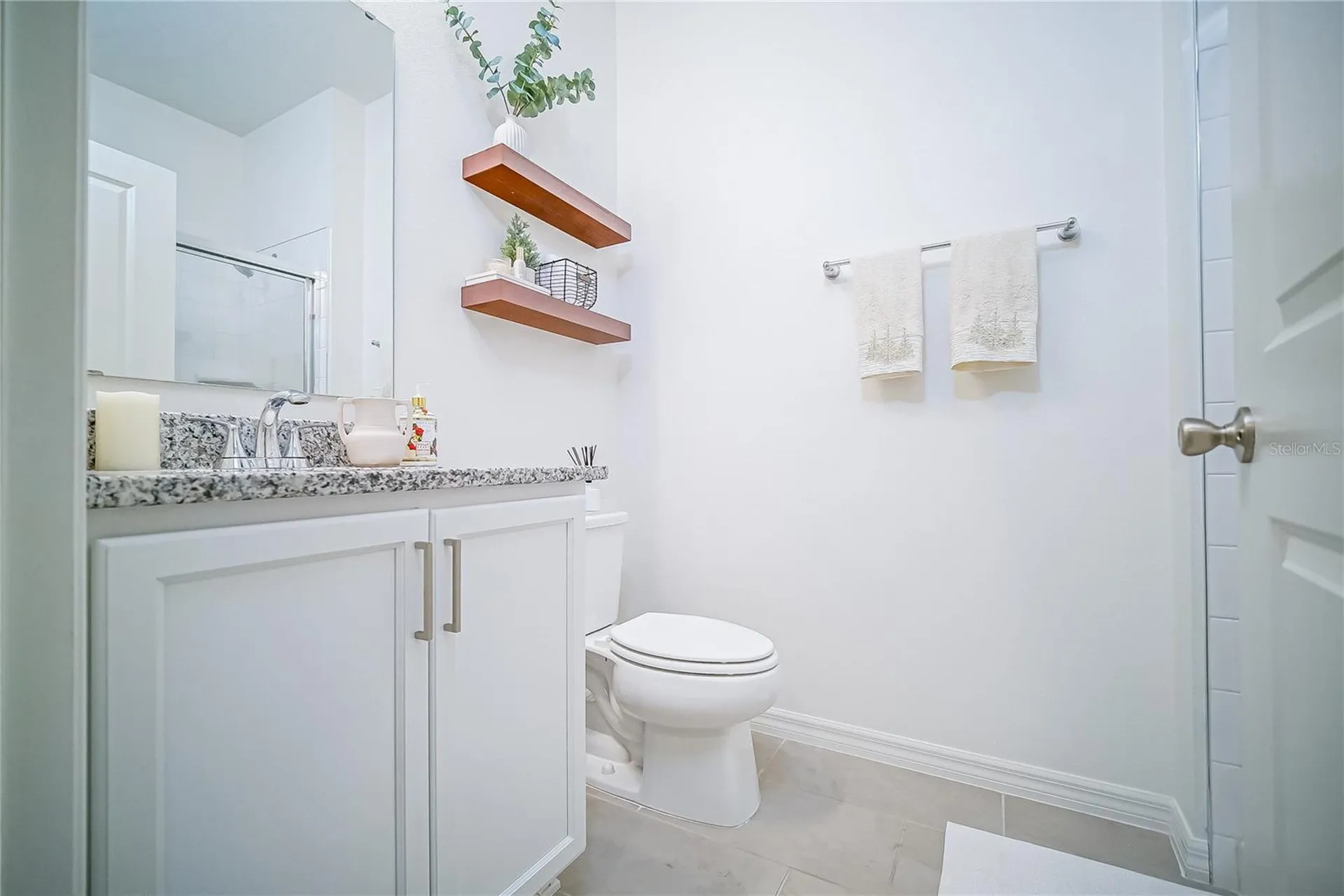 895 Overpool Avenue Davenport FL 33896