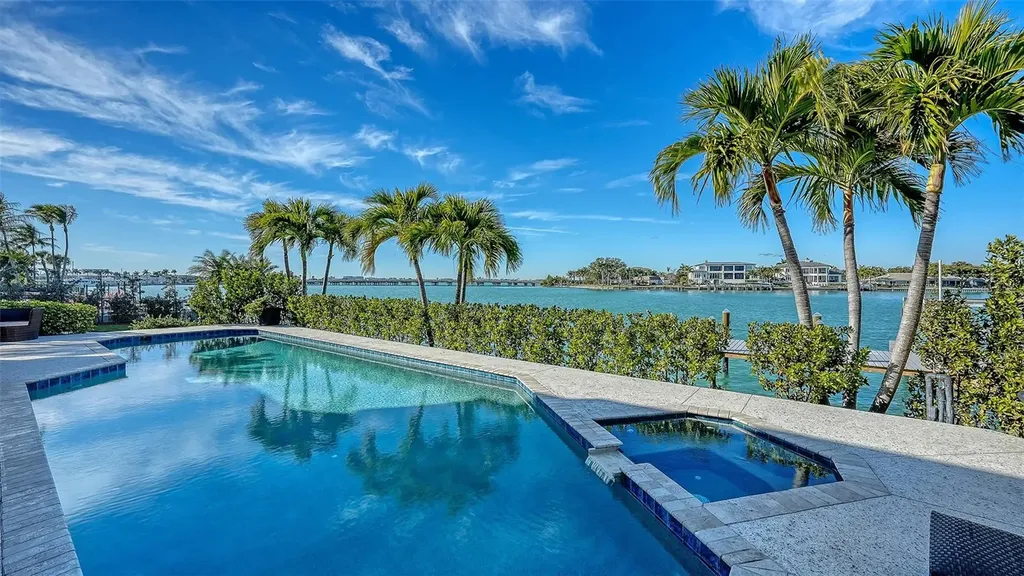 119 N Warbler Lane Sarasota FL 34236