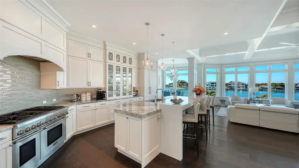 119 N Warbler Lane Sarasota FL 34236