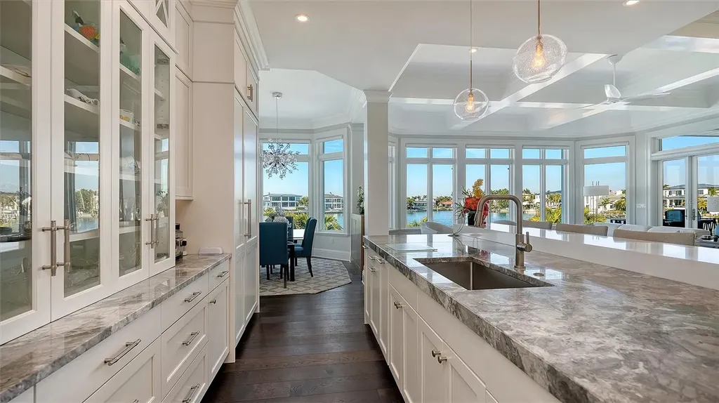 119 N Warbler Lane Sarasota FL 34236