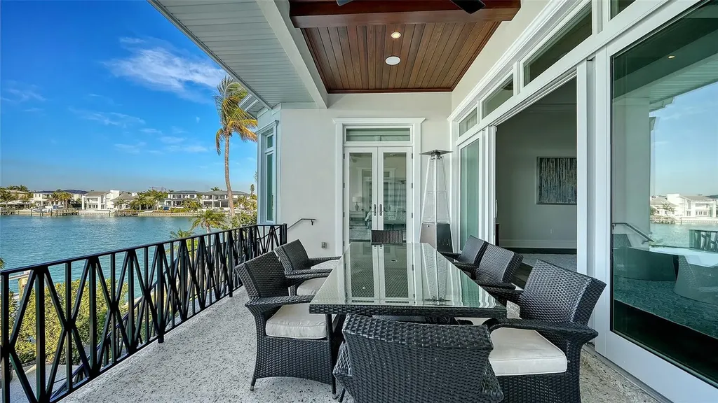 119 N Warbler Lane Sarasota FL 34236