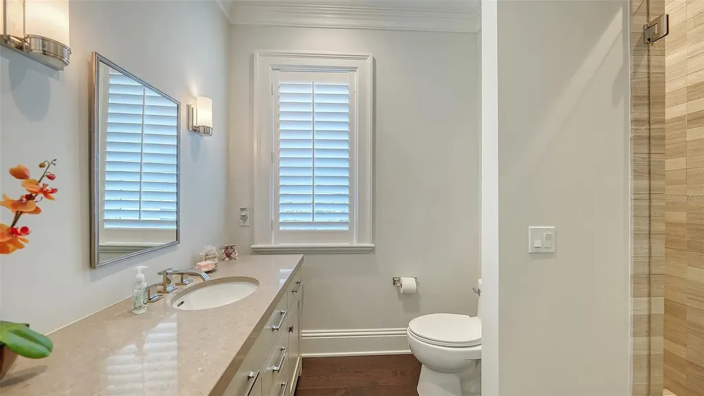 119 N Warbler Lane Sarasota FL 34236