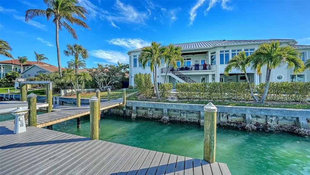 119 N Warbler Lane Sarasota FL 34236