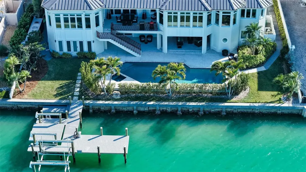 119 N Warbler Lane Sarasota FL 34236