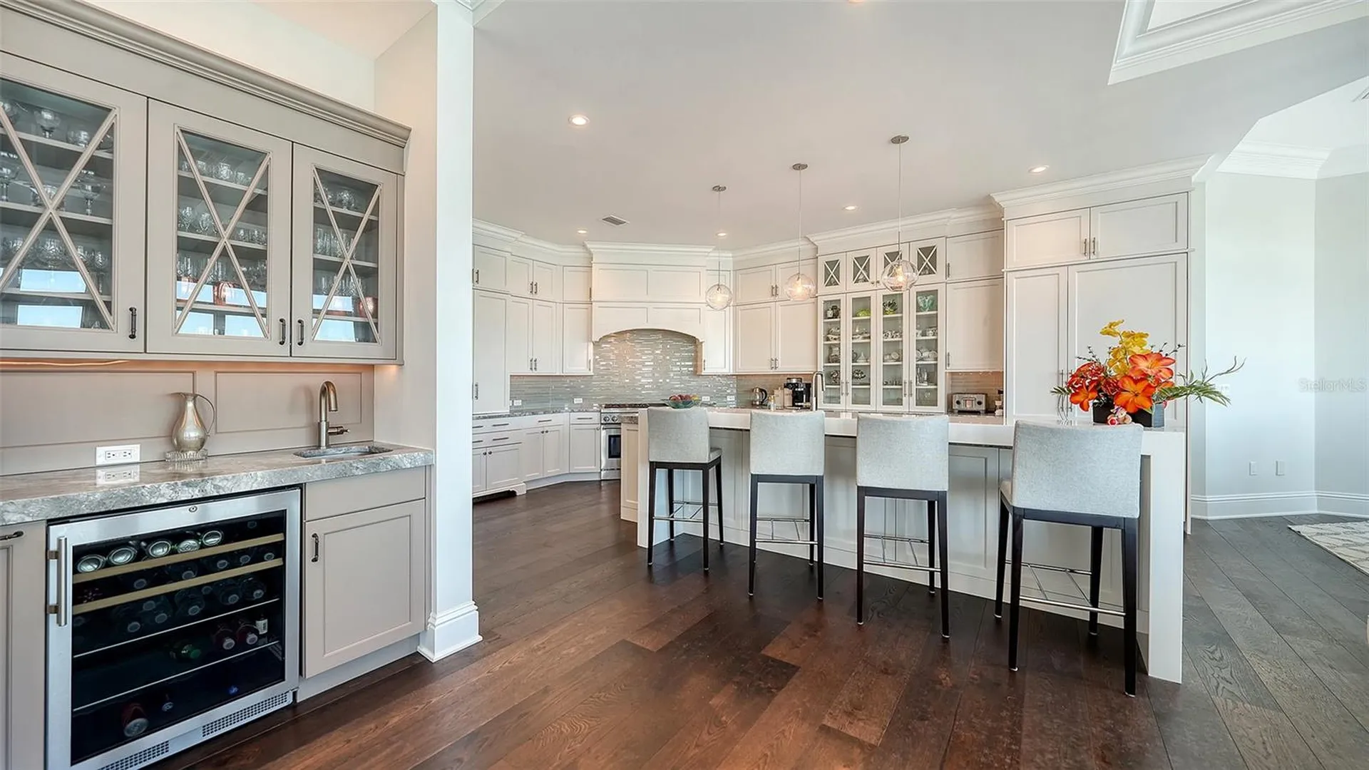 119 N Warbler Lane Sarasota FL 34236