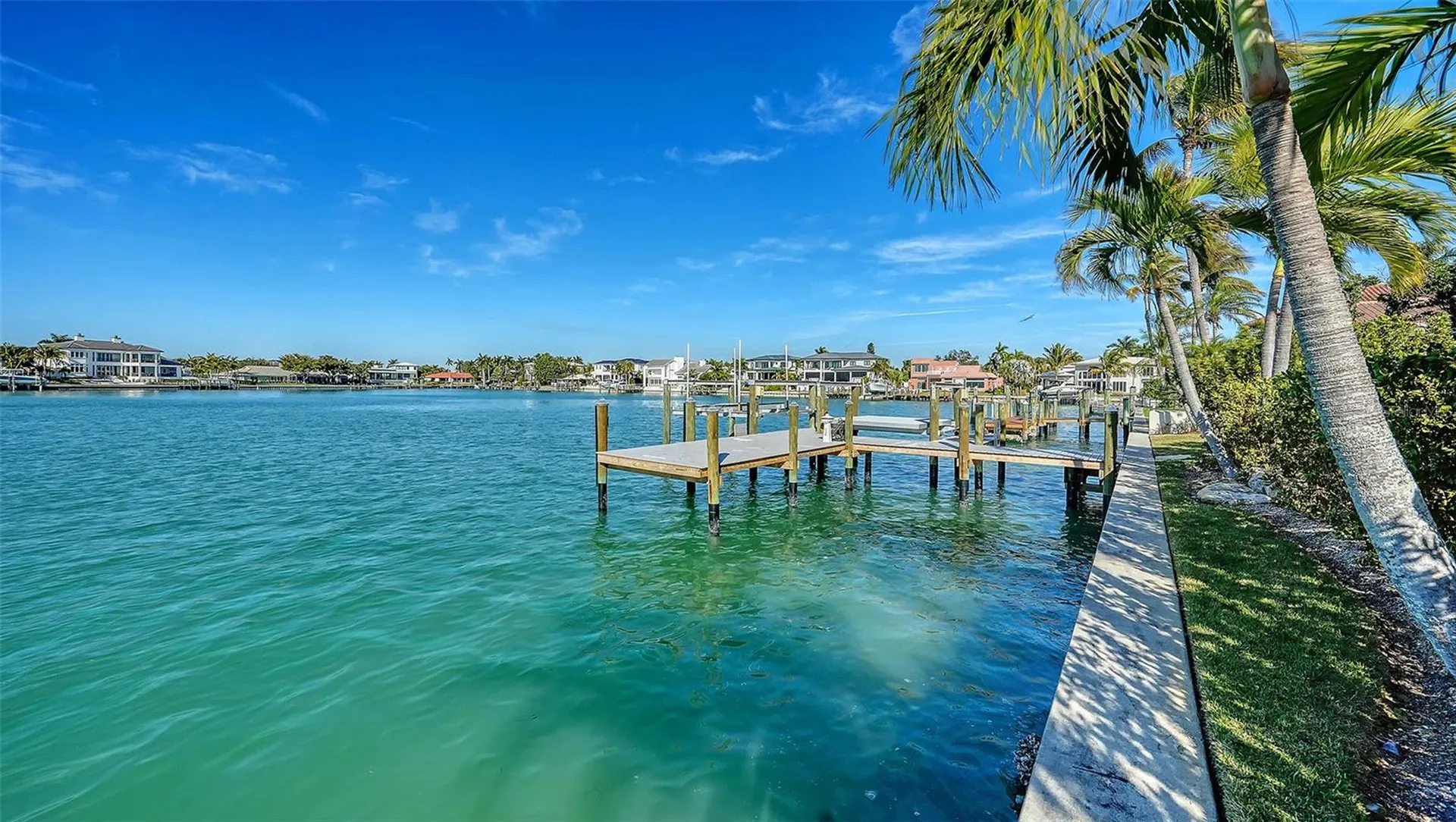 119 N Warbler Lane Sarasota FL 34236