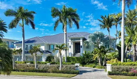 119 N Warbler Lane Sarasota FL 34236
