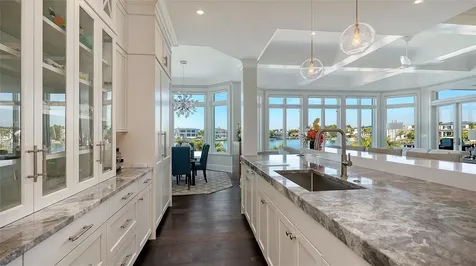 119 N Warbler Lane Sarasota FL 34236