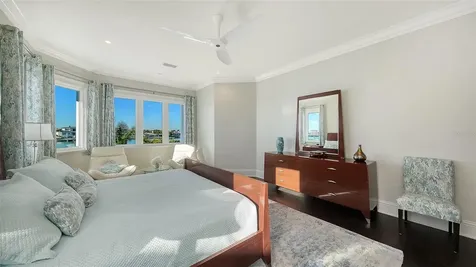 119 N Warbler Lane Sarasota FL 34236