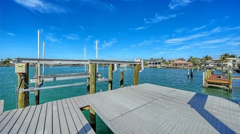 119 N Warbler Lane Sarasota FL 34236