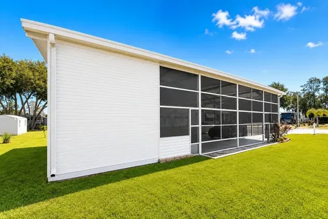5122 Southshore Drive Polk City FL 33868