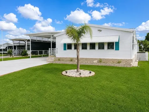 5122 Southshore Drive Polk City FL 33868