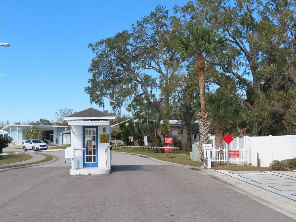 4842 Britni Way Zephyrhills FL 33541