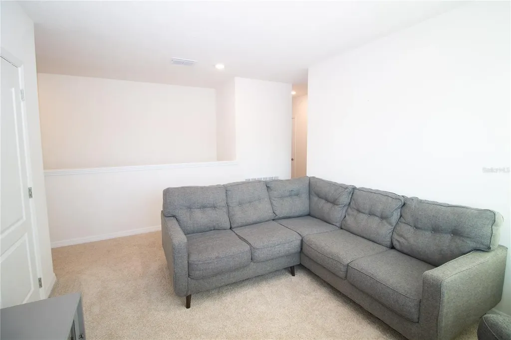 3033 Beau Loop Tavares FL 32778