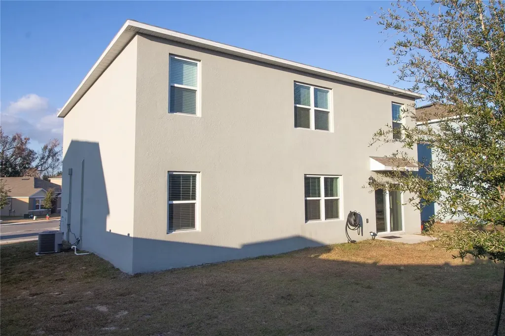 3033 Beau Loop Tavares FL 32778