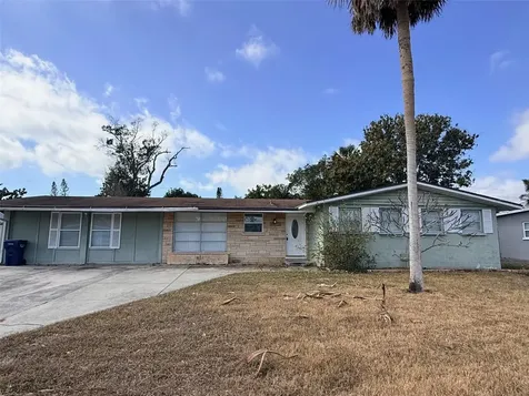 5812 24th Street Court W Bradenton FL 34207