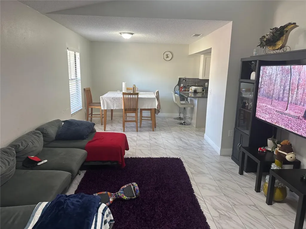 6201-6205 Draw Lane Sarasota FL 34238