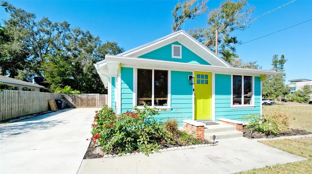522 37th Street W Bradenton FL 34205