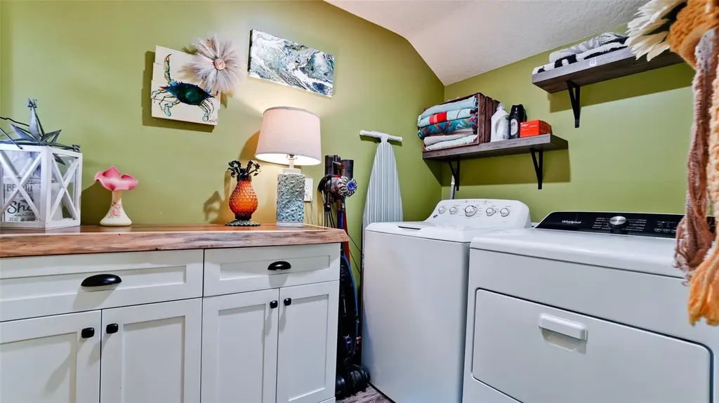 522 37th Street W Bradenton FL 34205