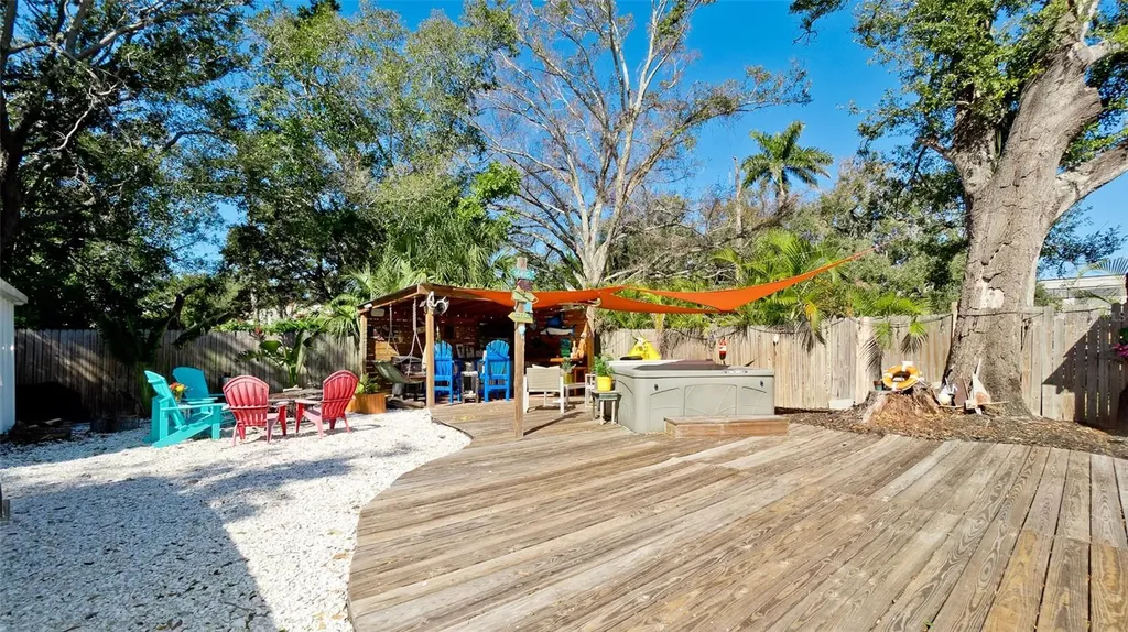 522 37th Street W Bradenton FL 34205