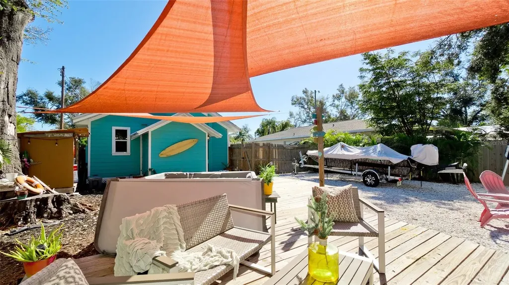 522 37th Street W Bradenton FL 34205