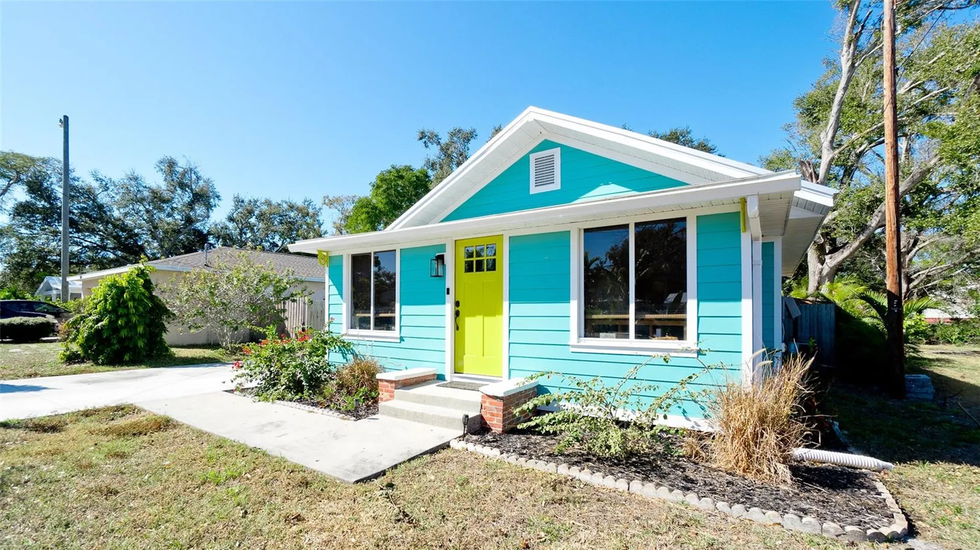 522 37th Street W Bradenton FL 34205