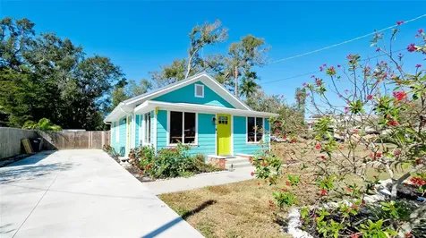 522 37th Street W Bradenton FL 34205