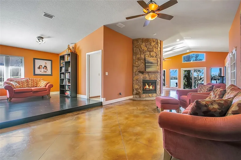 674 San Pablo Avenue Casselberry FL 32707