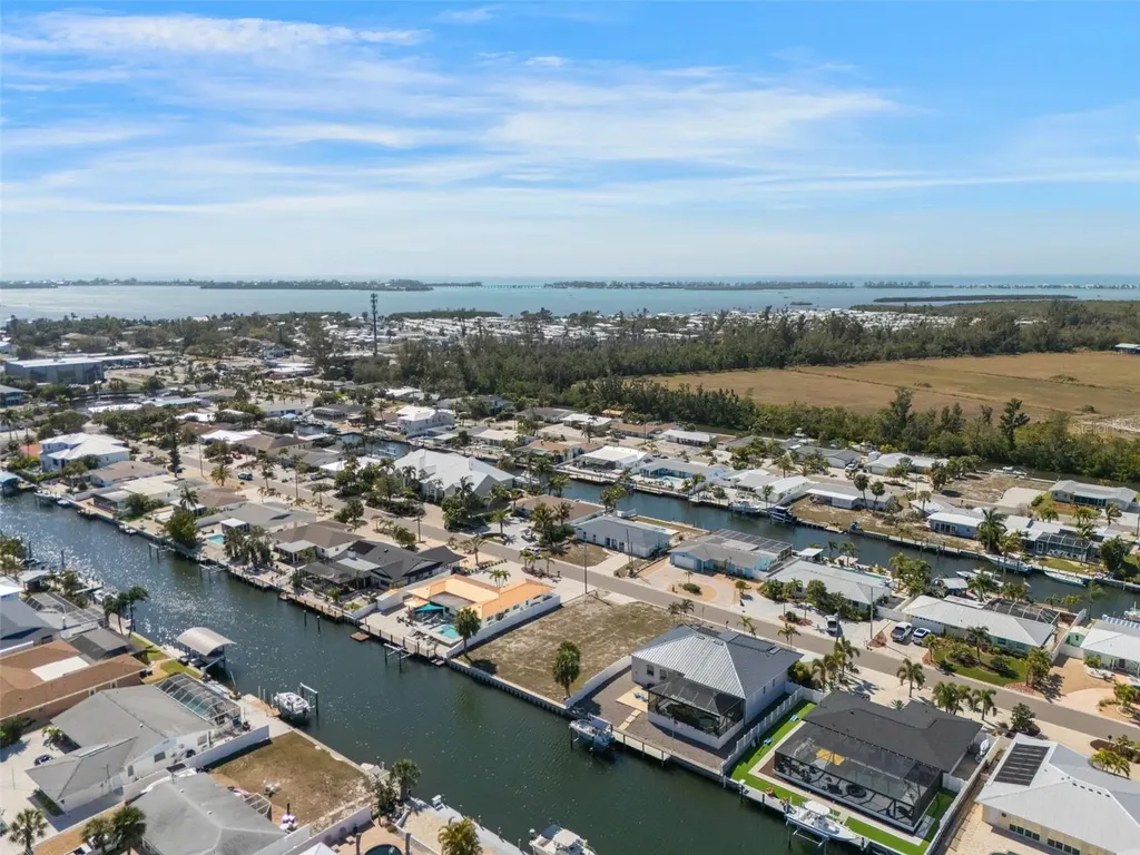 4007 Coconut Terrace Bradenton FL 34210