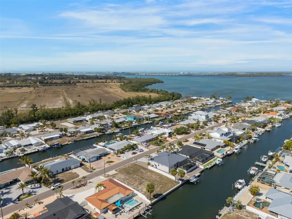 4007 Coconut Terrace Bradenton FL 34210