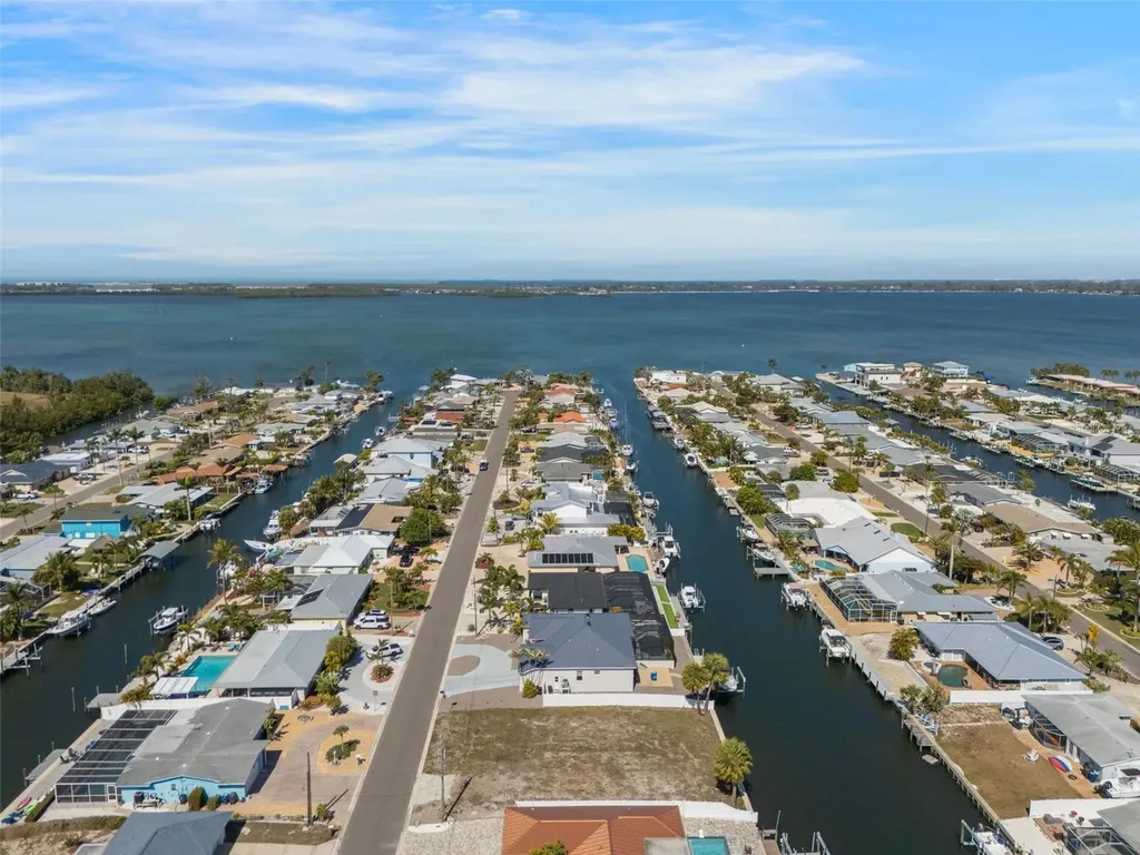 4007 Coconut Terrace Bradenton FL 34210