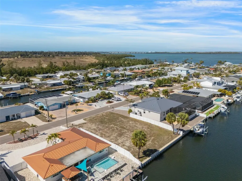 4007 Coconut Terrace Bradenton FL 34210