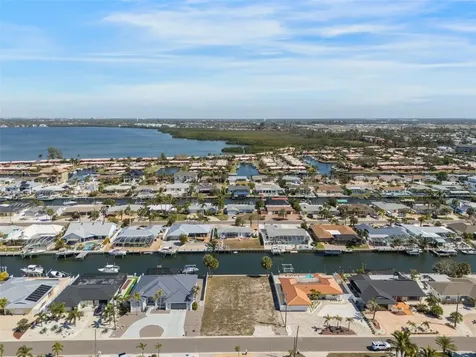 4007 Coconut Terrace Bradenton FL 34210