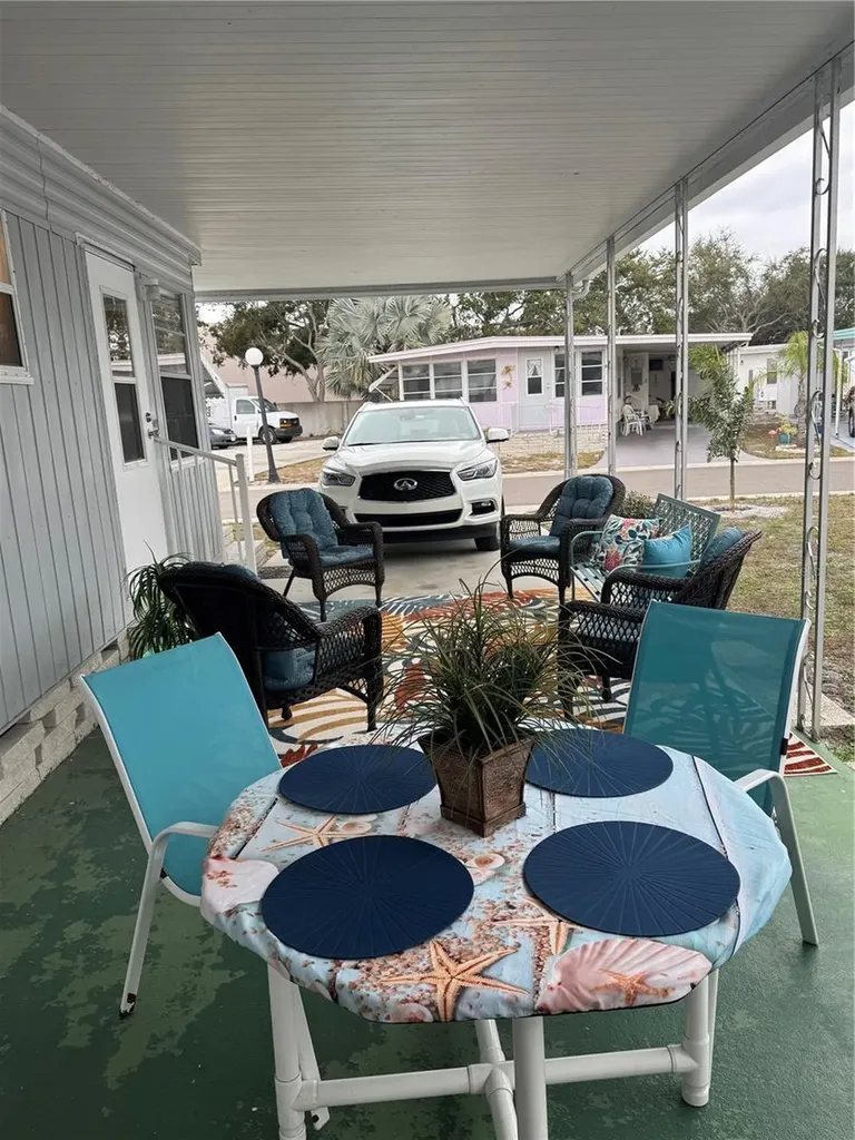 7901 40th Avenue N St Petersburg FL 33709