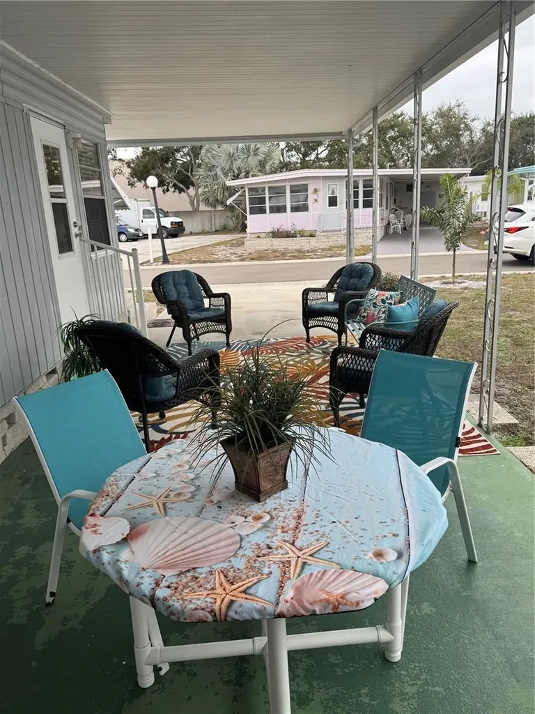 7901 40th Avenue N St Petersburg FL 33709