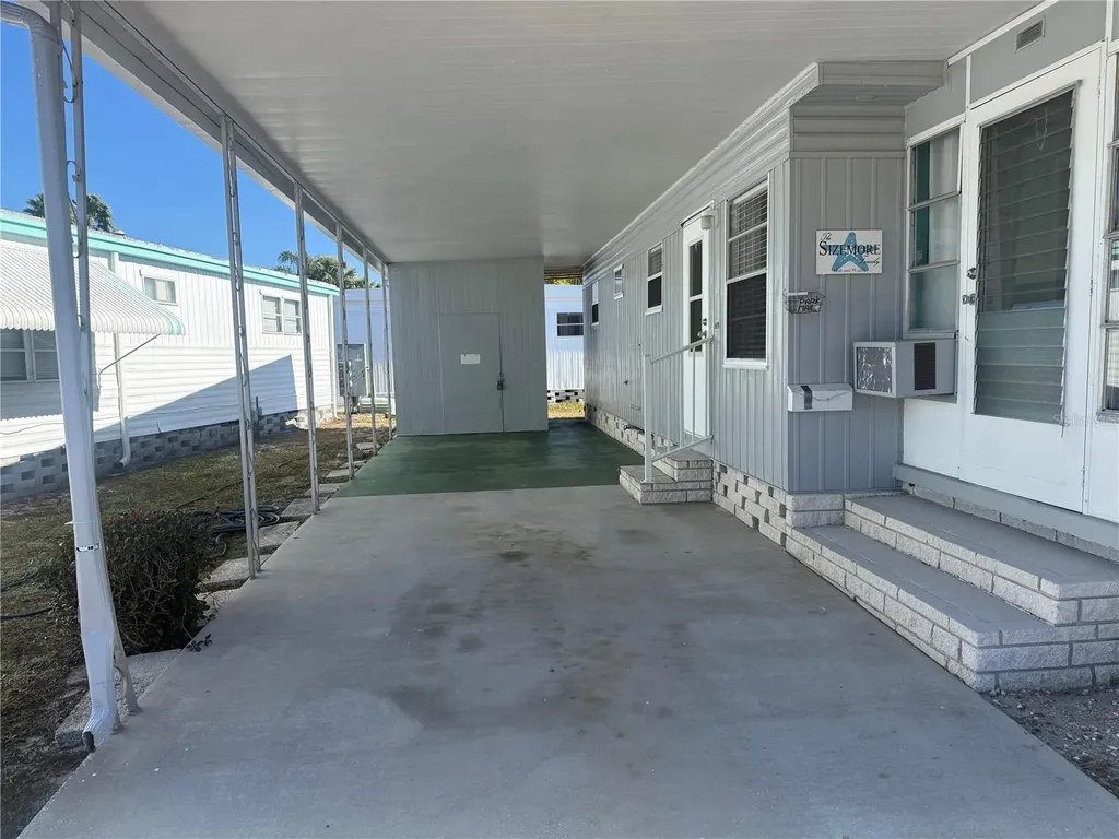 7901 40th Avenue N St Petersburg FL 33709