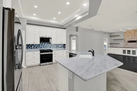 704 Fayette Place Lutz FL 33549