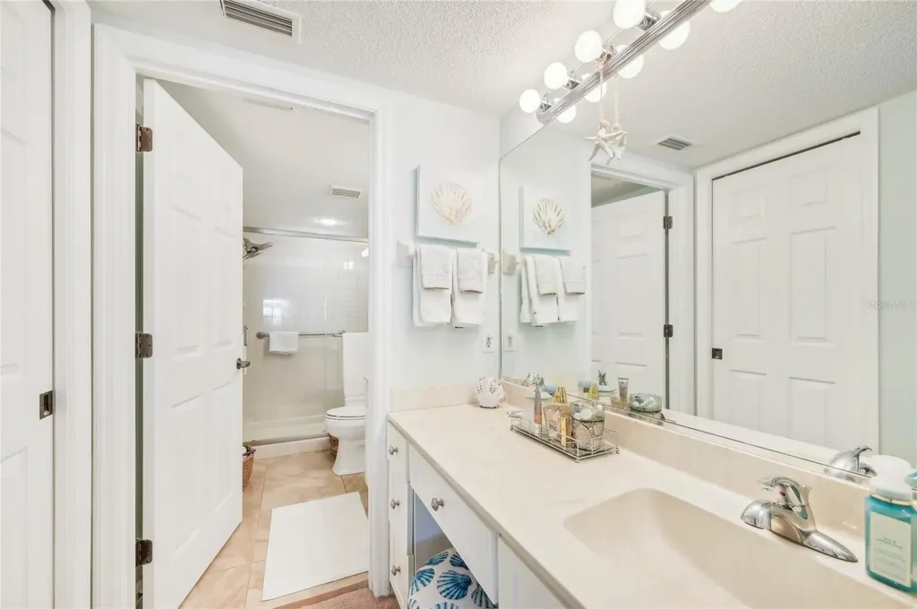 5647 Sheffield Greene Circle Sarasota FL 34235