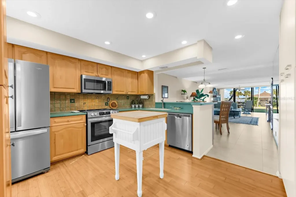 8897 Midnight Pass Road Sarasota FL 34242
